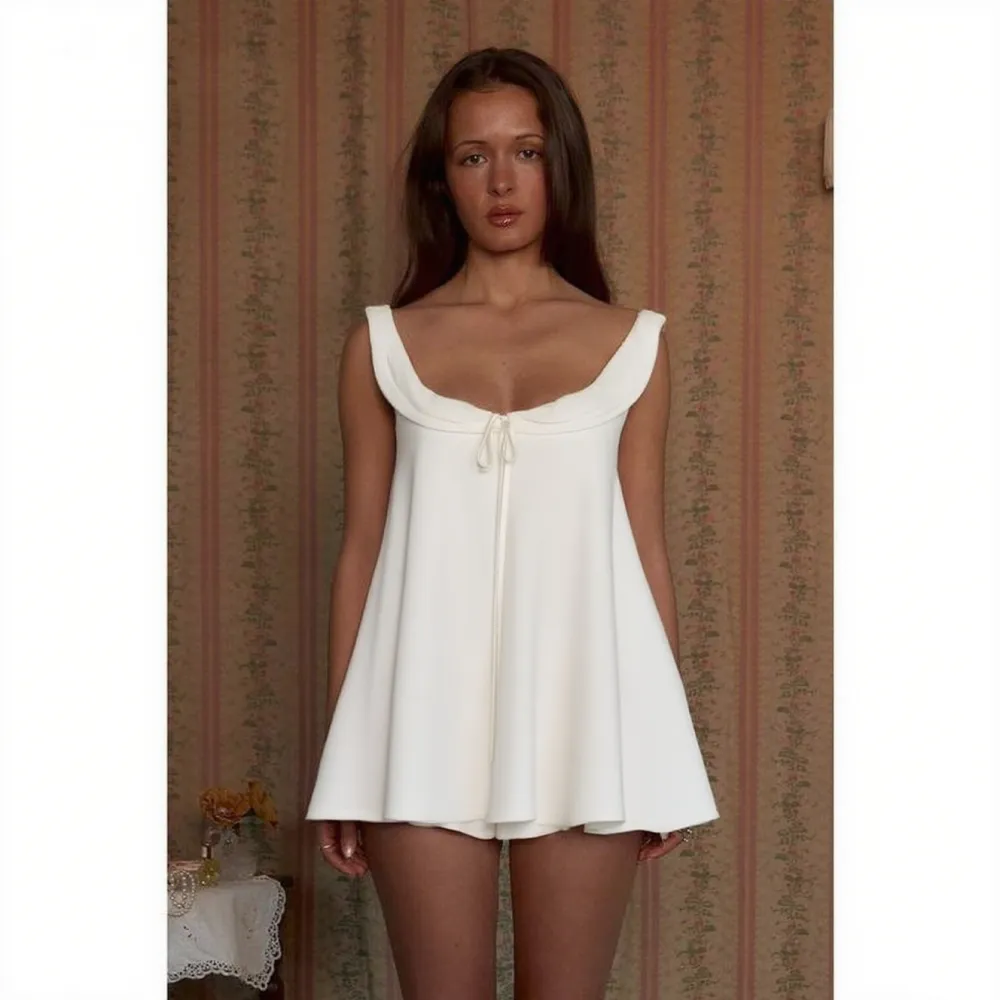 Women’s Summer 2-Piece Set-U-Neck Tank Top & Low-Rise Shorts