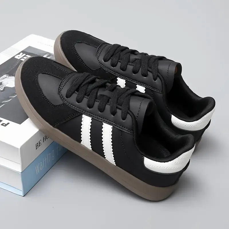 Stylish Women's Casual Sneakers - Ultra-Lightweight, Breathable, Lace-Up Low Tops with Soft, Grip-Enhancing Rubber Sole for Year-Round Comfort and Versatility