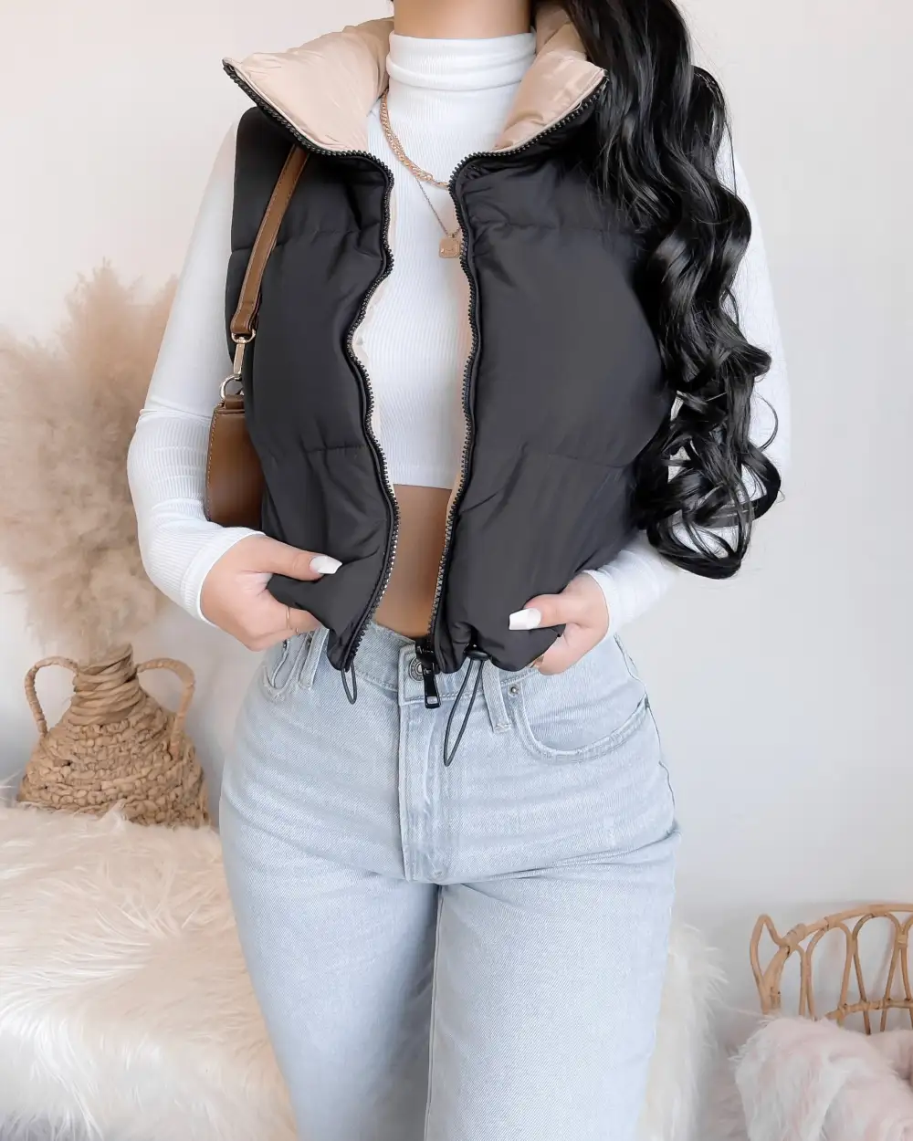 REVERSIBLE!! GIVE YOU CHILLS PUFFER VEST (BLACK/CREAM)