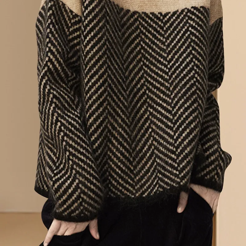 Thermal turtleneck striped sweater