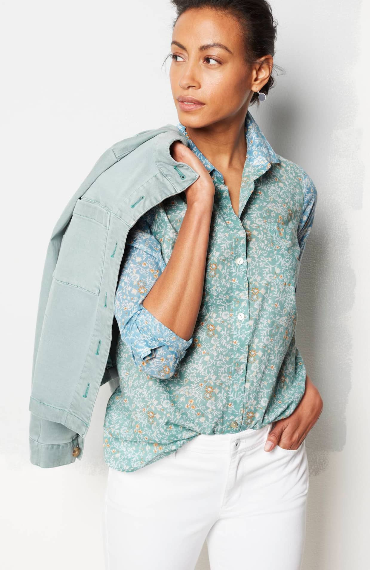 one-pocket shirred-back shirt