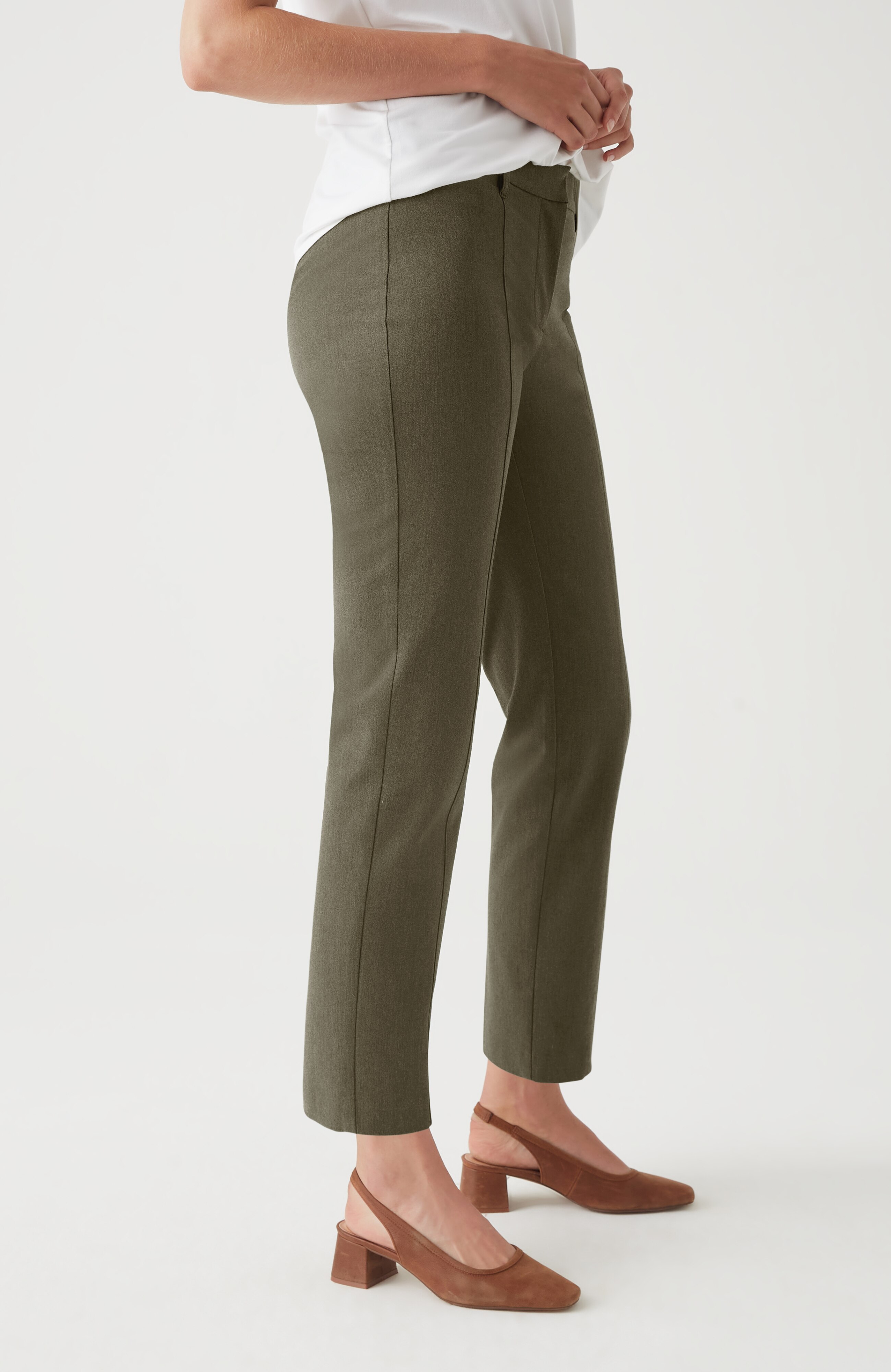 Essential Stretch-Twill Pants