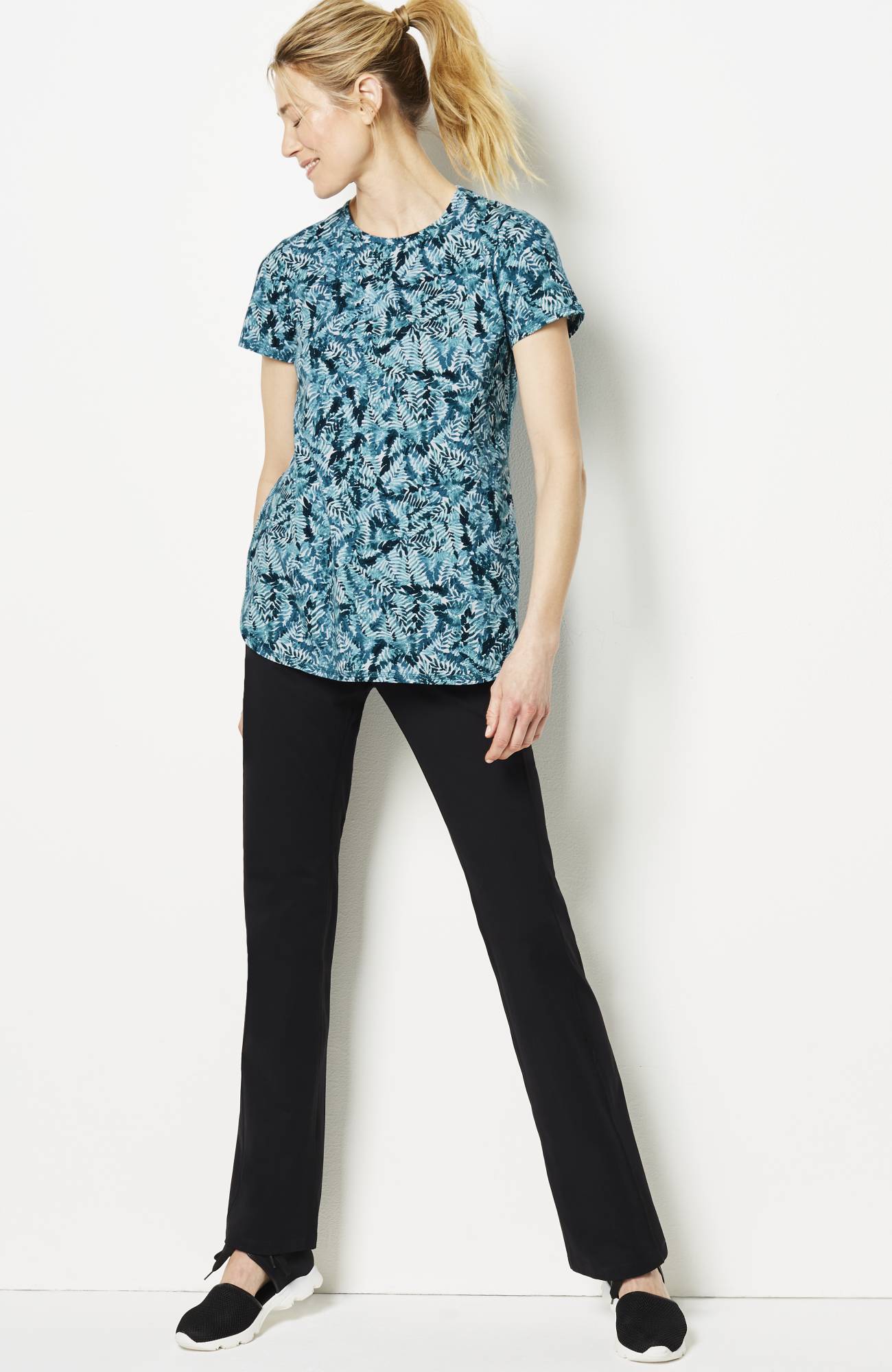 fit progress pima-stretch shirttail tee