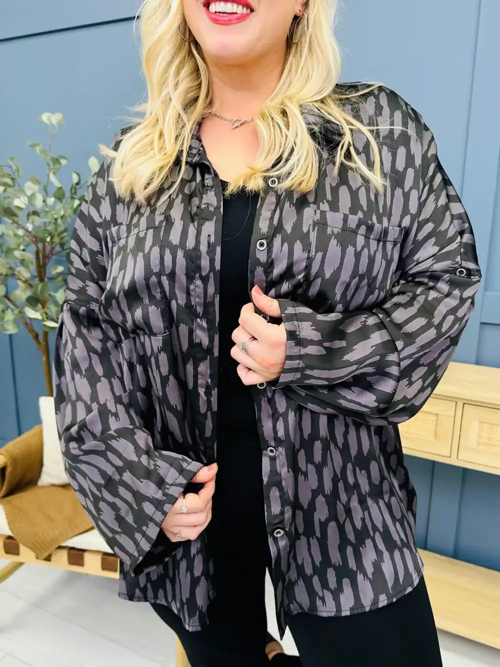 REG/CURVY Make No Mistake Top In Black