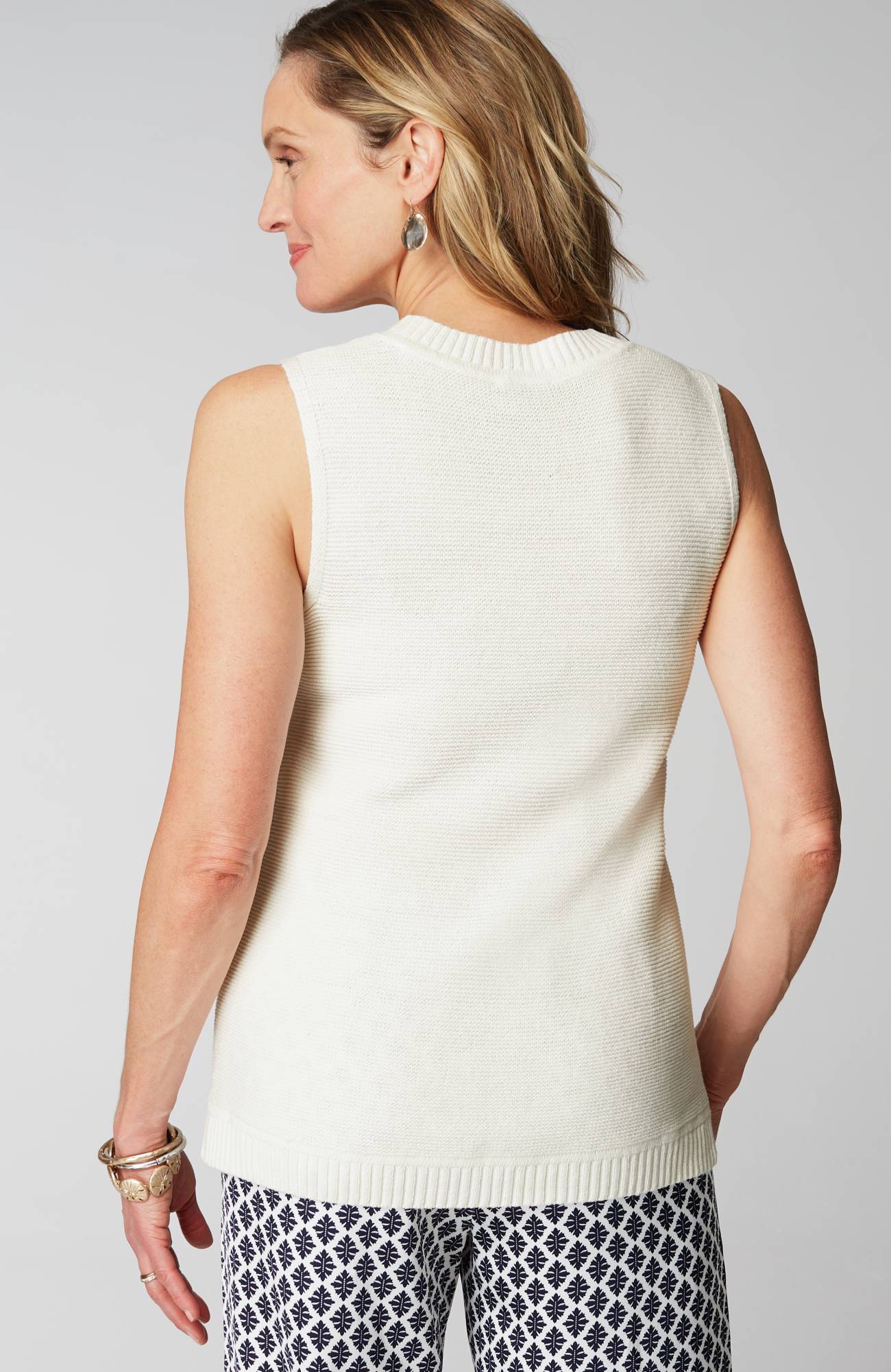 Wearever Textured Sleeveless Sweater