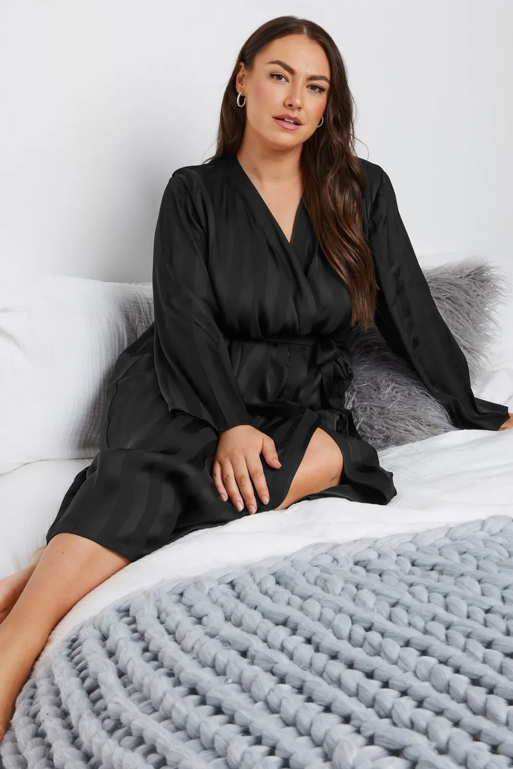 YOURS Curve Red Stripe Jacquard Satin Robe
