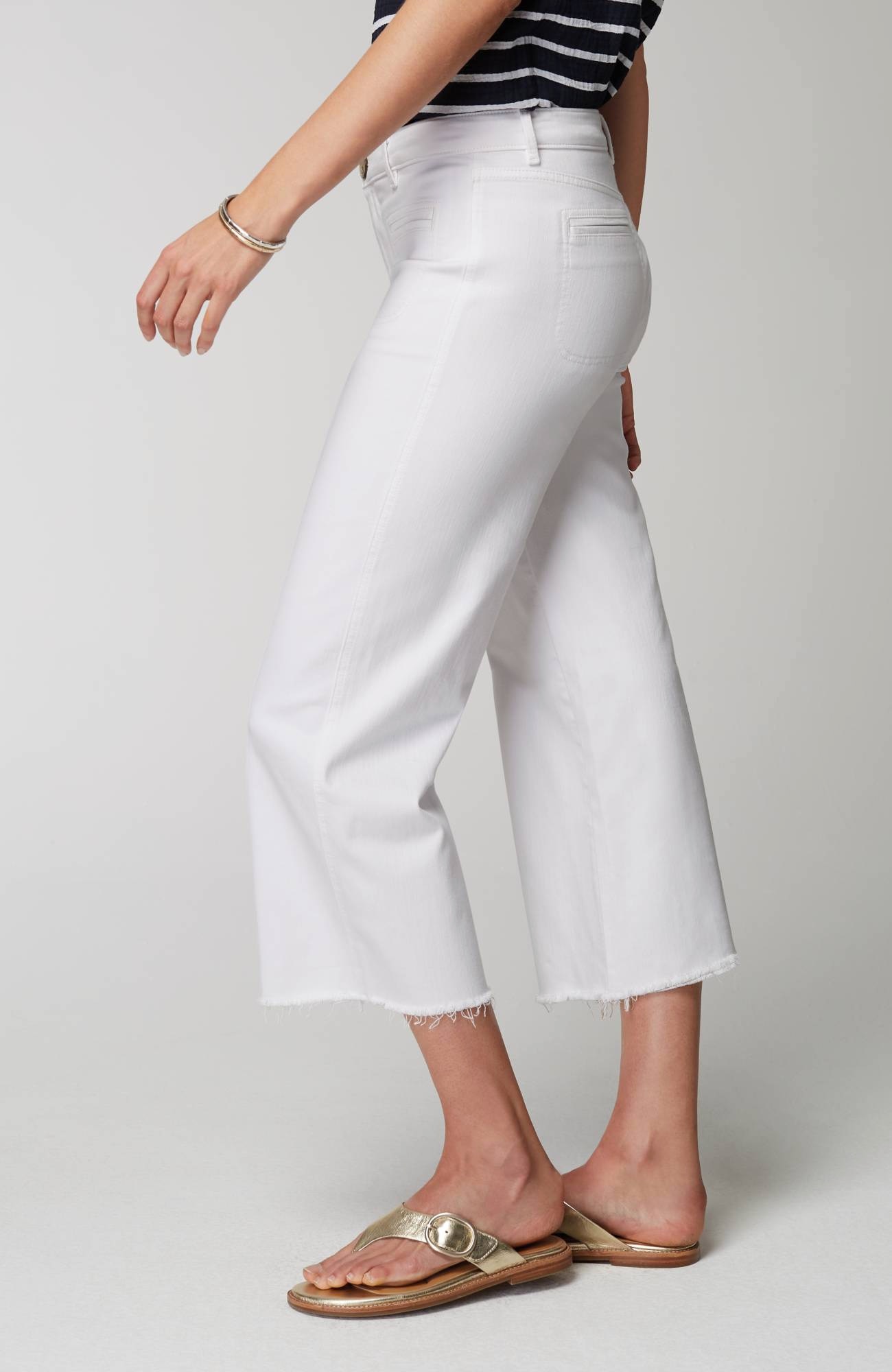 Wide-Leg Welt-Pocket Crops