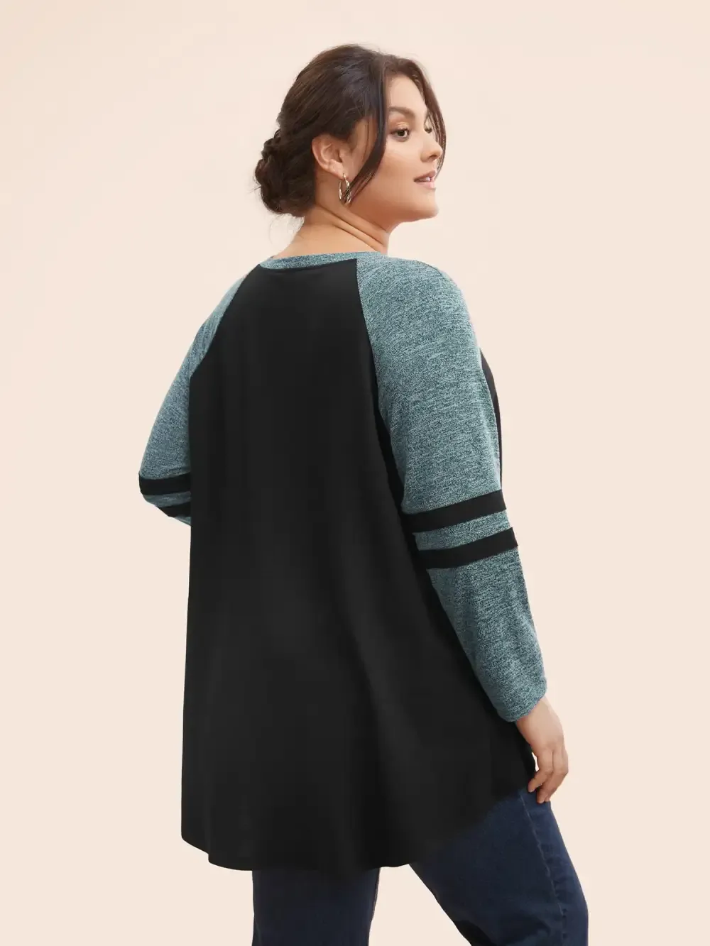 Striped Contrast Pocket Raglan Sleeve High Low Hem Sweatshirt