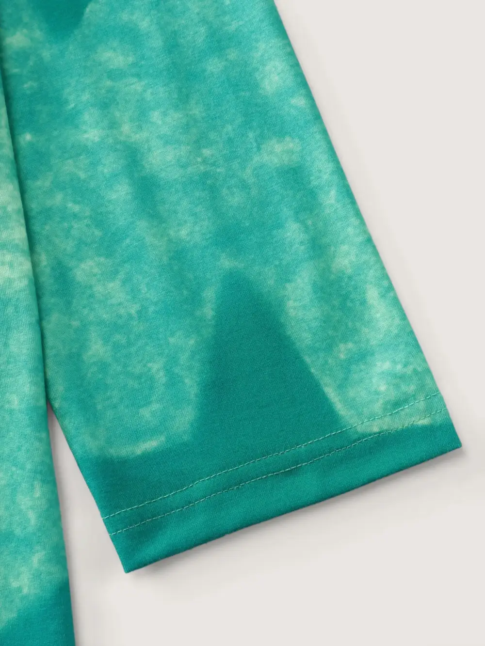 Color Gradient Star Print Relaxed-Fit T-Shirt