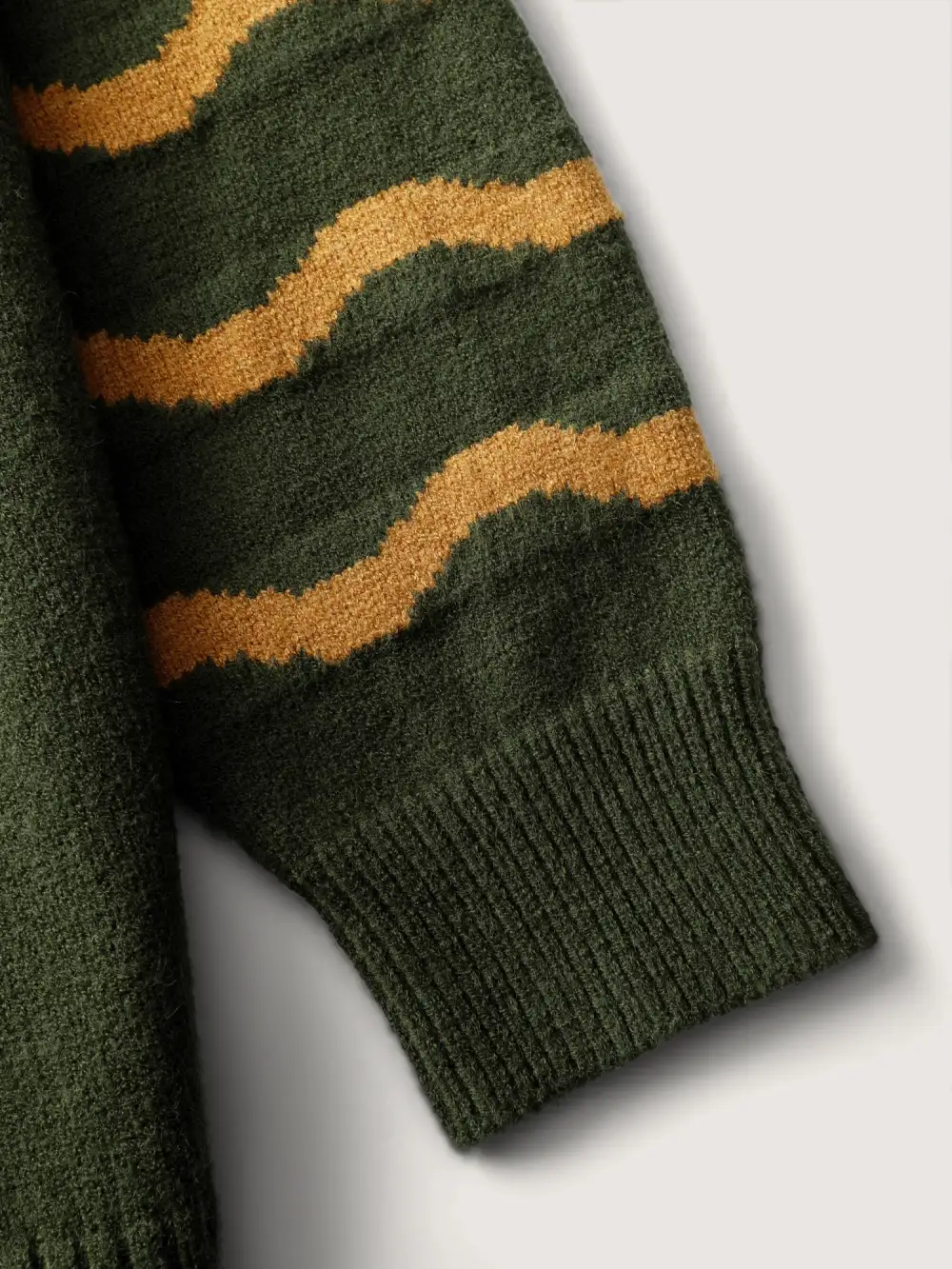 Cat Wavy Print Jacquard Contrast Pullover