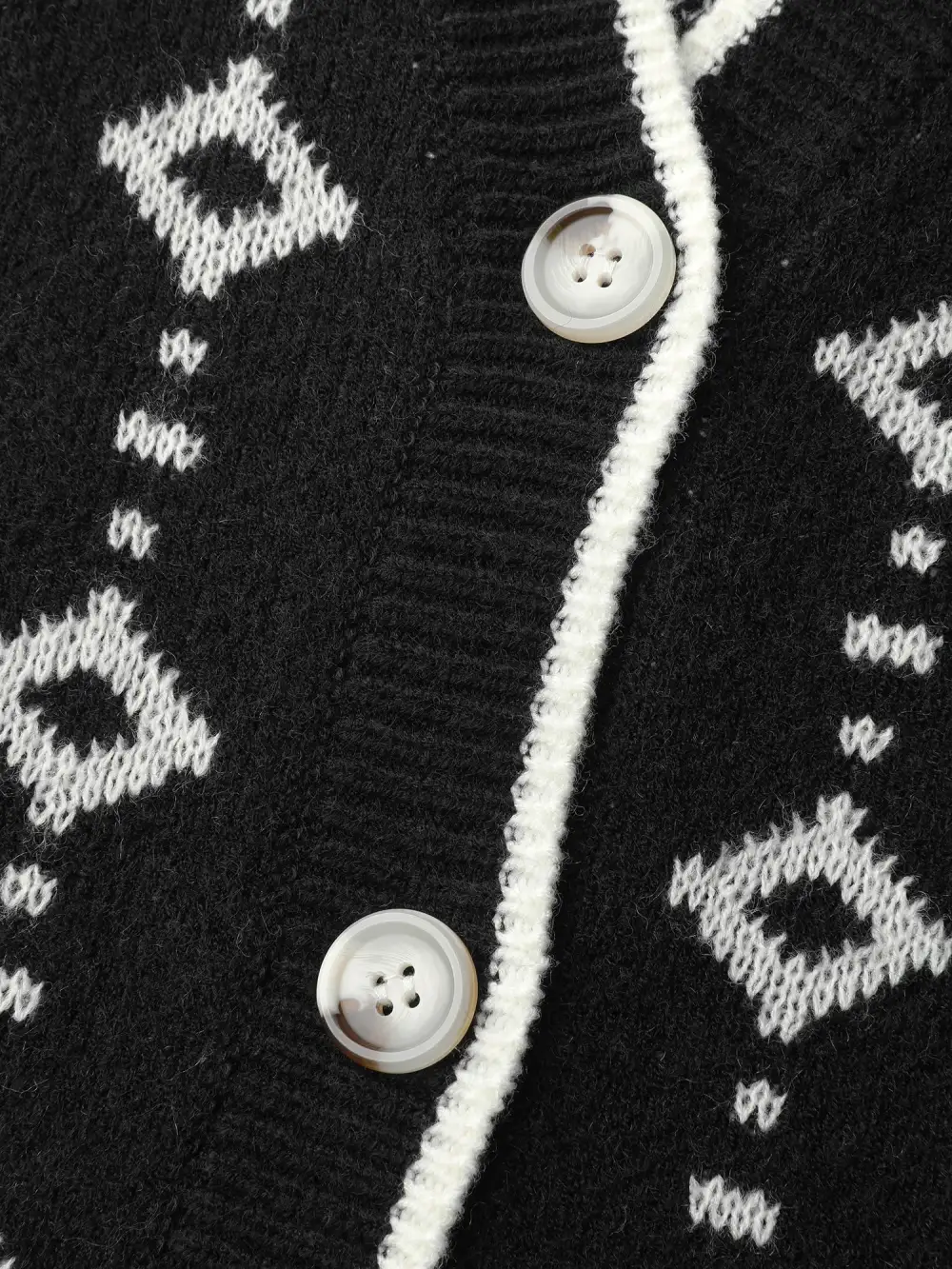 Supersoft Geometric Pattern Pockets Button Knit Cardigan