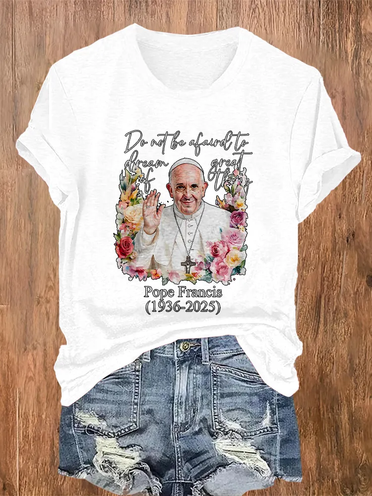 Women's Rest In Peace 1936-2025 Round Neck Short Sleeves Pure Cotton T-Shirt