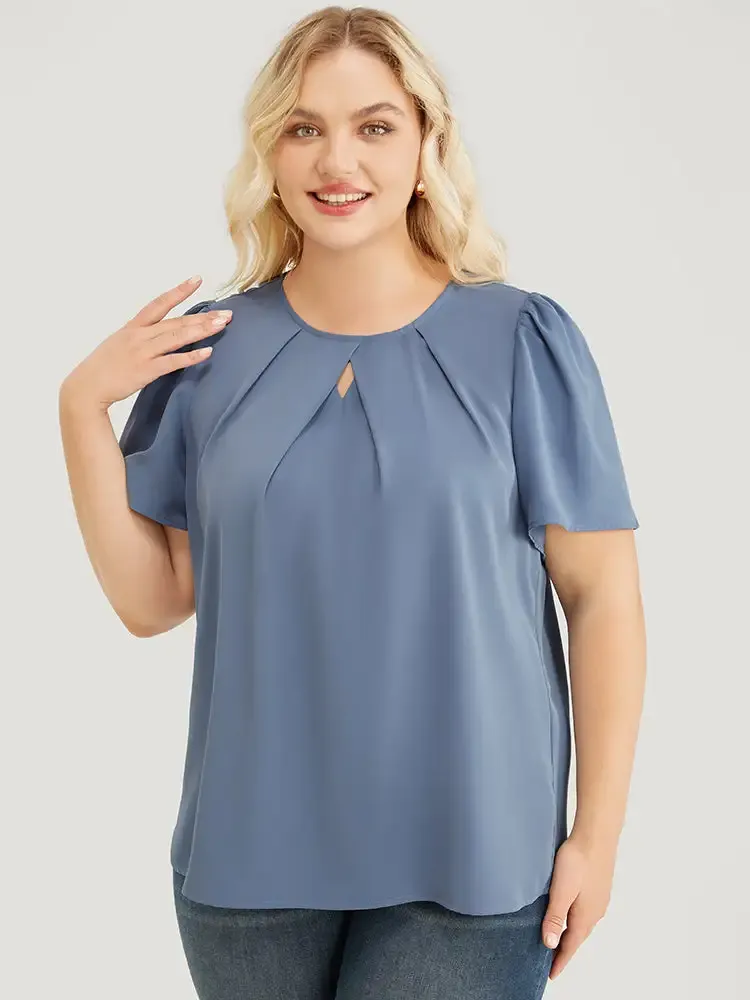Solid Pleated Detail Keyhole Puff Sleeve Blouse