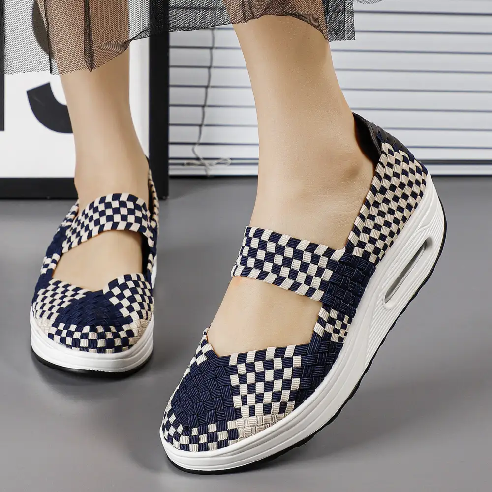 Lightweight Breathable Casual Shoes WS21