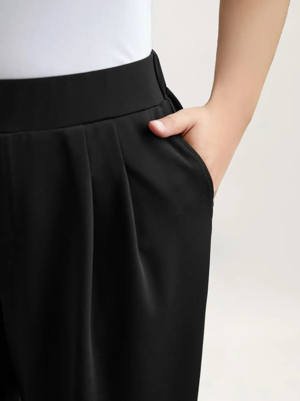 Stretchy-Waist Straight Leg Pants