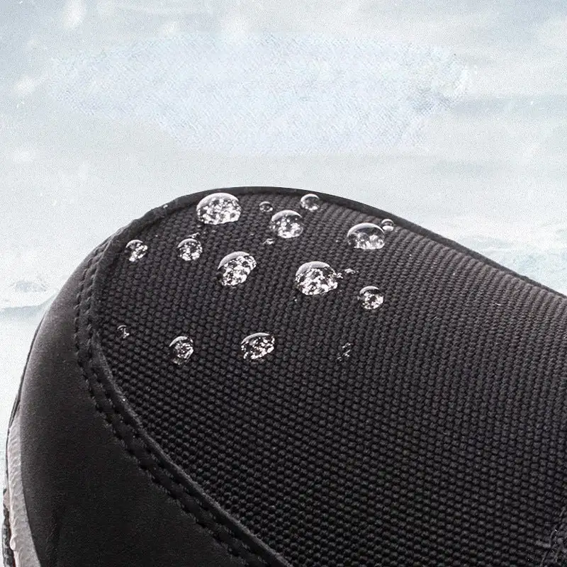 Thickened men's snow boots with plush insulation, anti slip and waterproof women's short sleeved couples' large cotton shoes