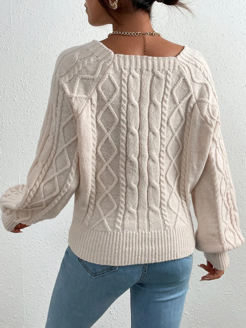 Fashionable square neck sweater sweater