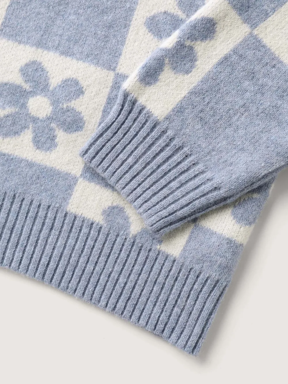 Floral Checkered Color Contrast Pullover