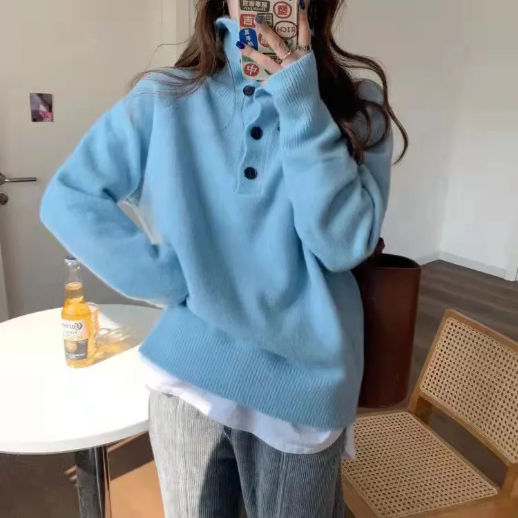 Sweet and gentle turtleneck button-down sweater