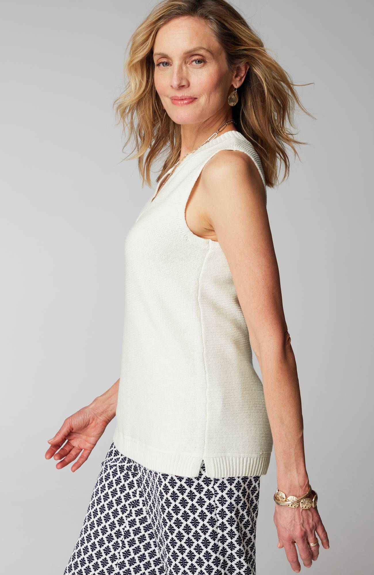 Wearever Textured Sleeveless Sweater