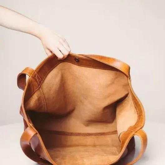 Women's  Vintage Oil-wax Pocket Soft Leather Hand Bill of Lading Shoulder Bag