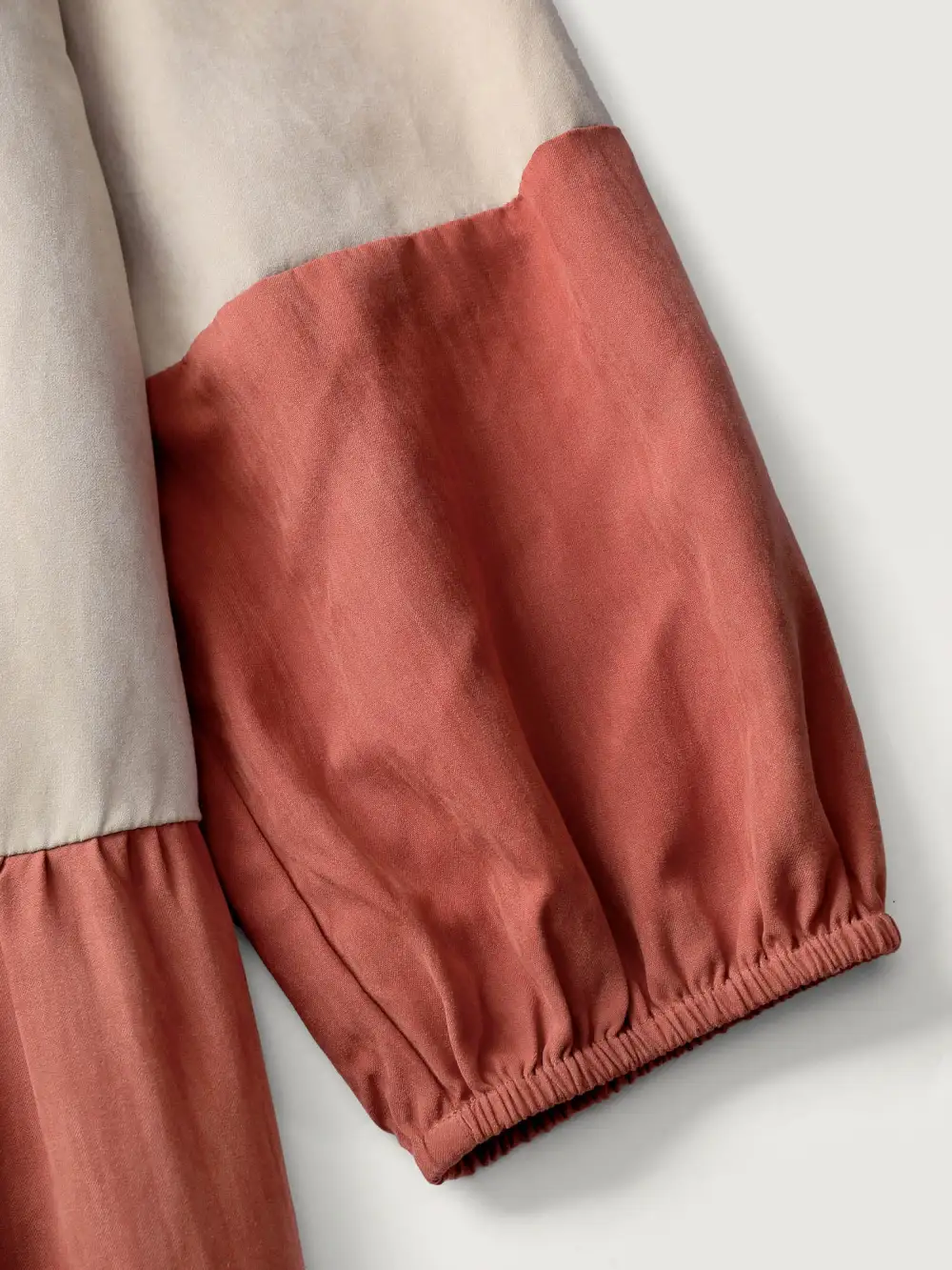 Color Contrast Tiered Round Neck Midi Dress