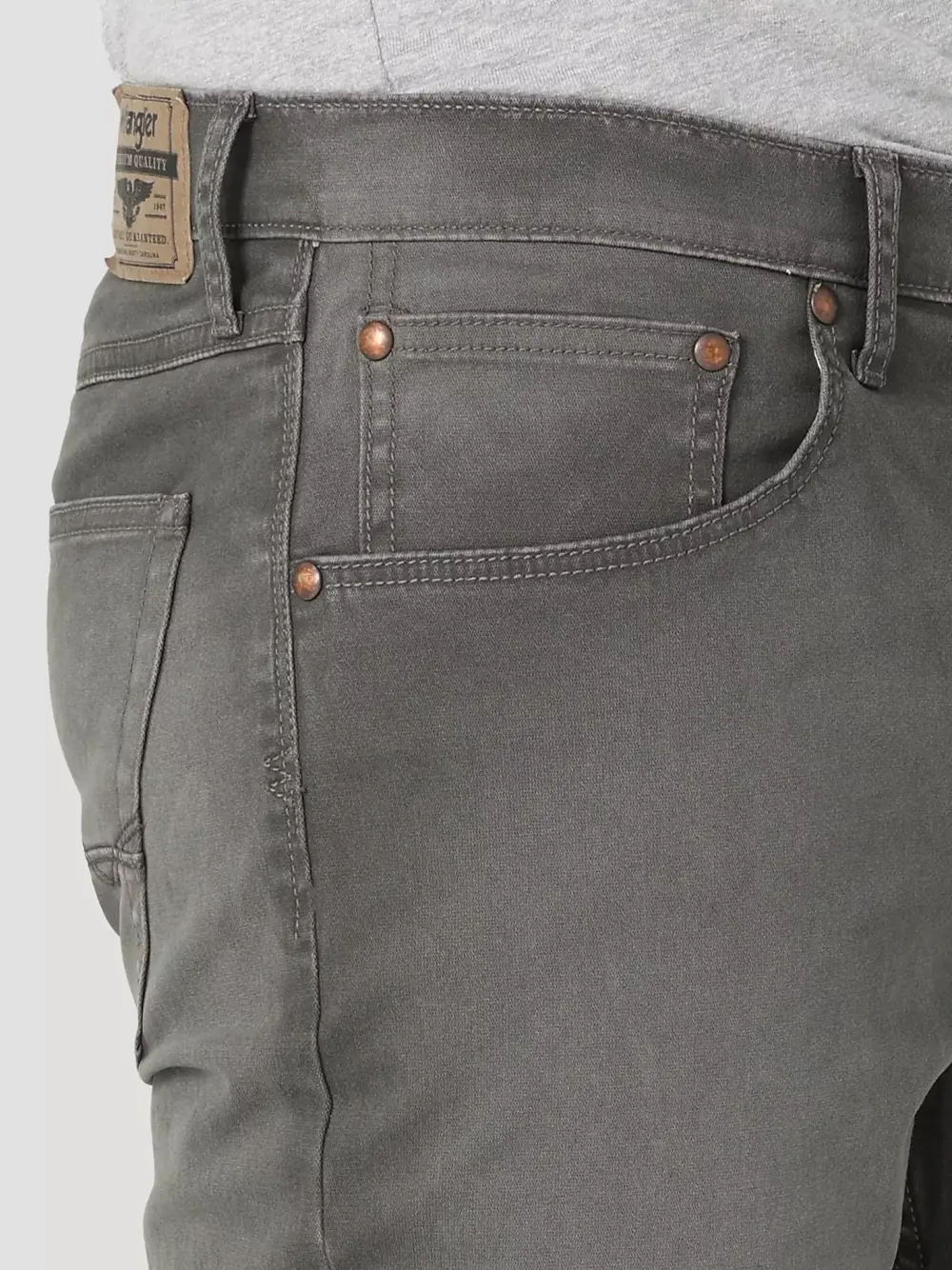 MEN'S FREE TO STRETCH&TRADE; STRAIGHT FIT JEAN IN ANTHRACITE