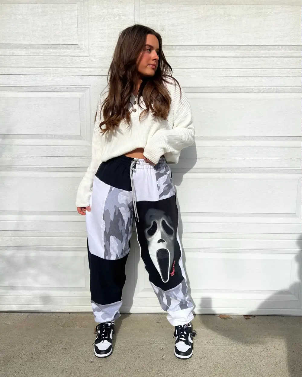 Black sweatpants how perfect and cozy piece for your Halloween day