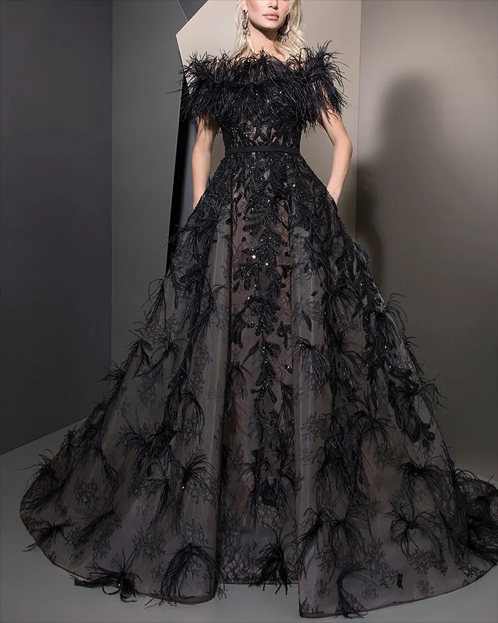 Fashion Sequin Feather Evening Dress