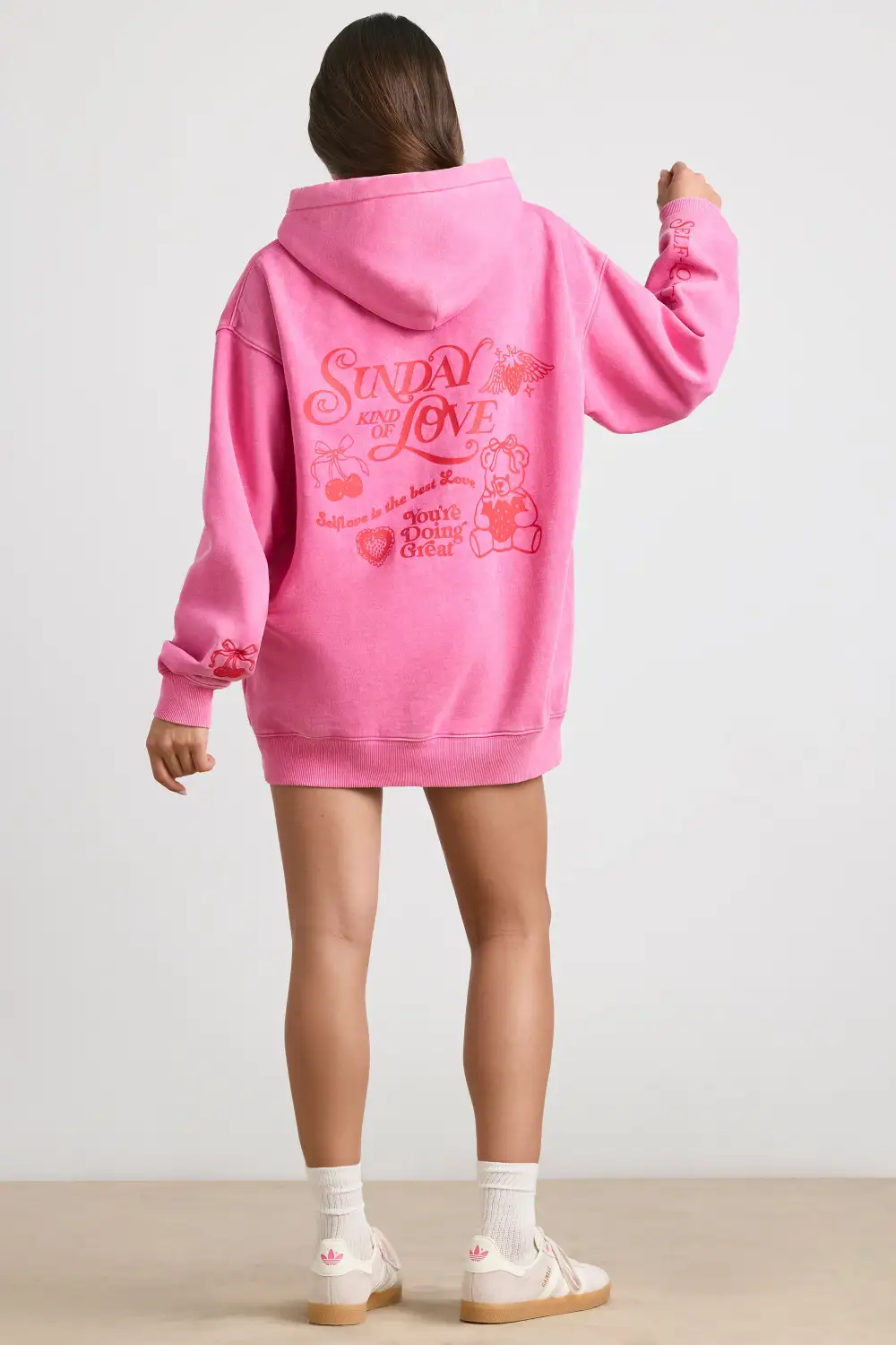 Sunday Love - Oversized Hoodie in Hot Pink