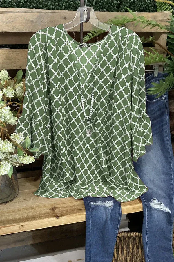 Graphic Print V-neck Ruffled T-shirt