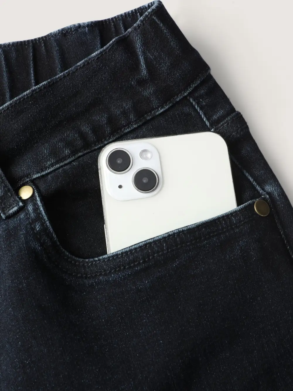 Stretchy Plaid Straight-Leg Jeans