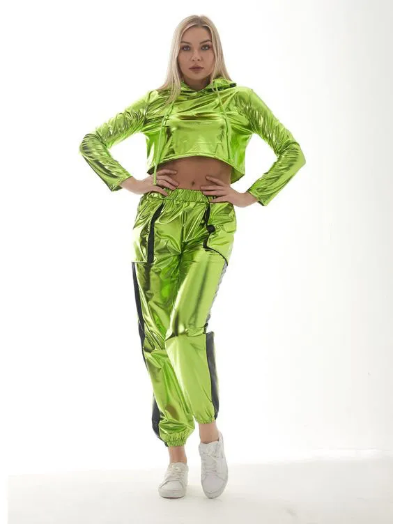 Green 2 piece set tops and bottoms how perfect and cozy piece for your Halloween day