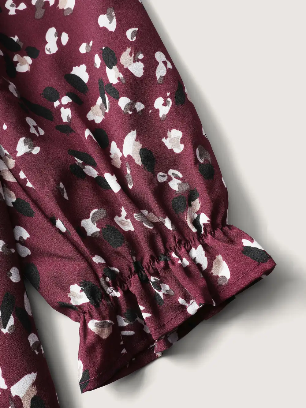 Leopard Print Stretchy Cuff Sleeve Blouse