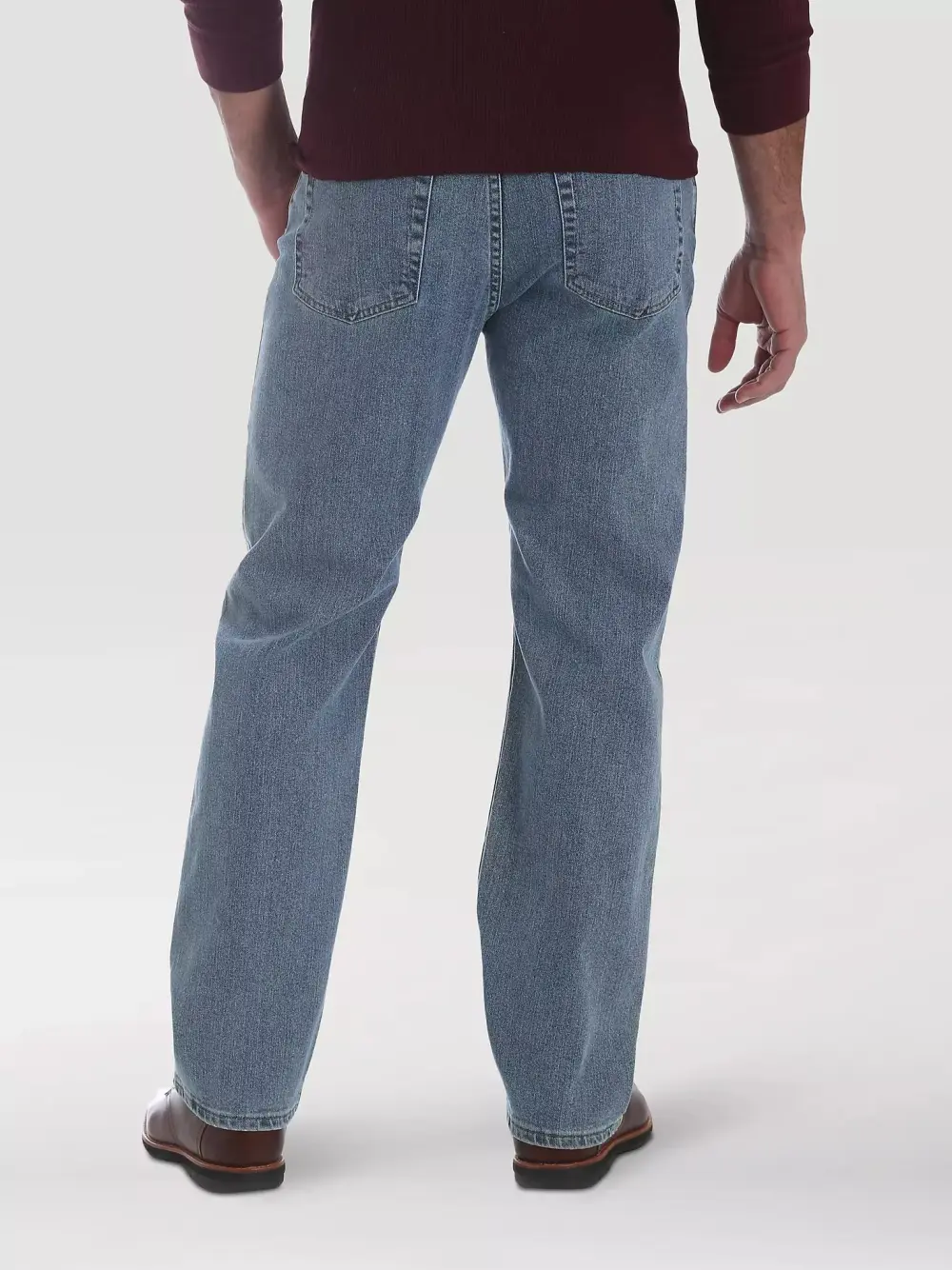 WRANGLER FIVE STAR PREMIUM PERFORMANCE SERIES REGULAR FIT JEAN IN LIGHT WASH