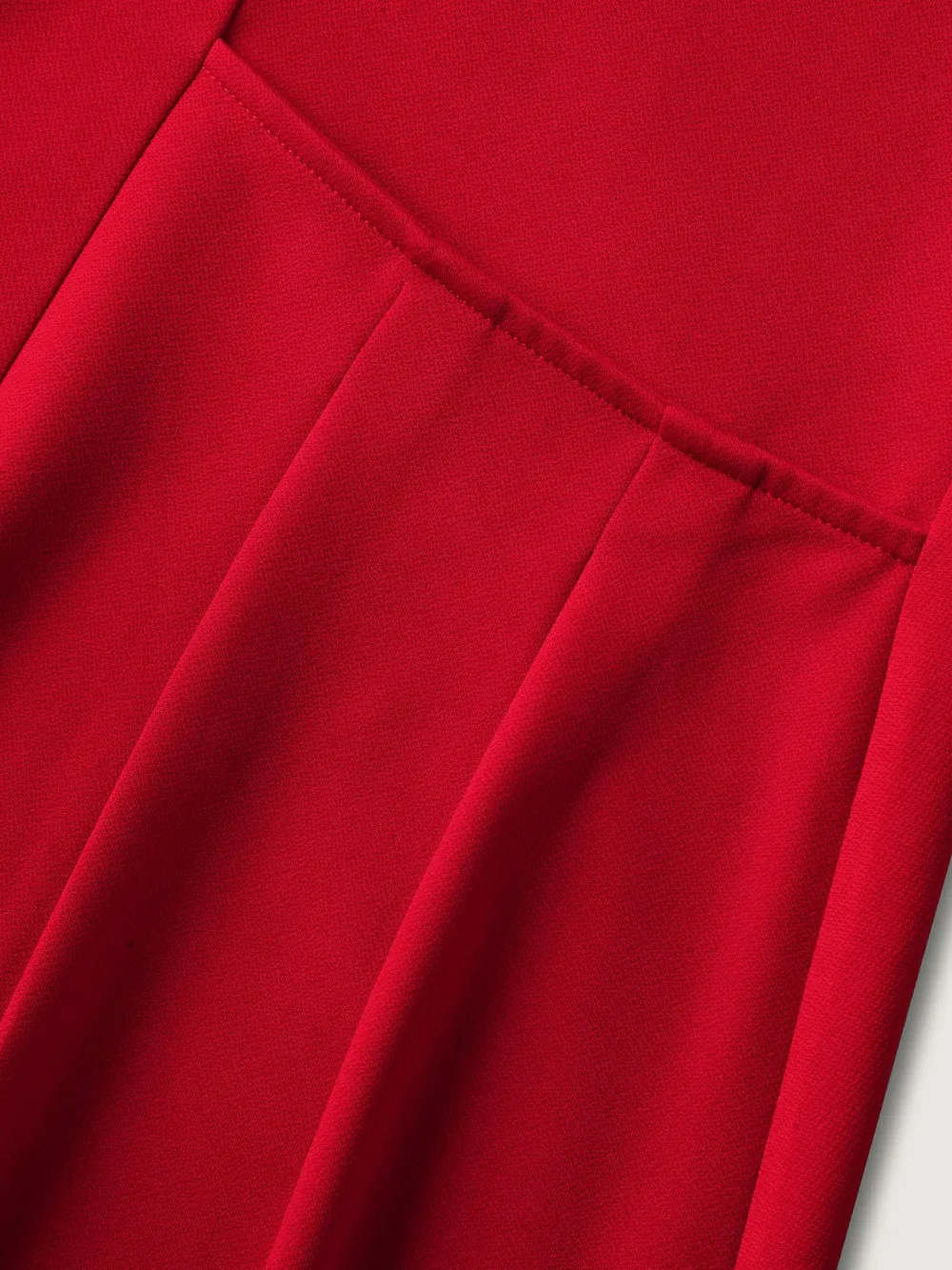 Stretchy Sculpted Side Pockets Midi Dress