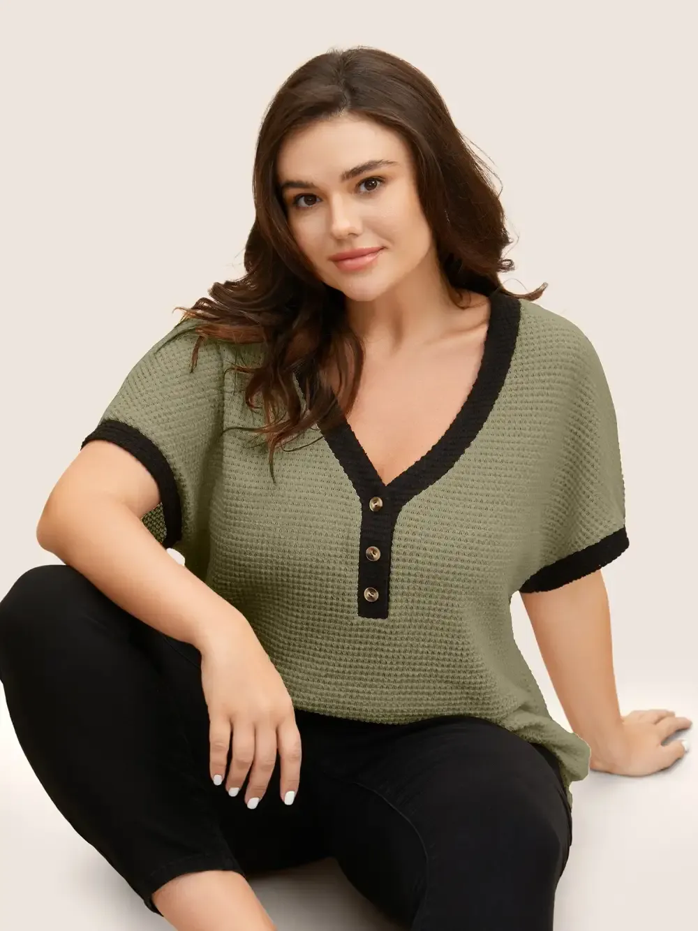 V Neck Contrast Button Detail Knit T-Shirt