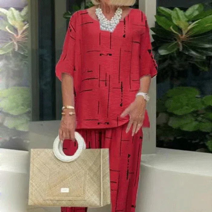 Round Neck 5 / 4 Sleeve Top Slacks 2-piece Set