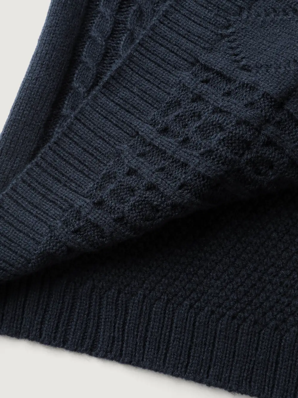 Mixed Texture Cable Stitch Pockets Knit Cardigan