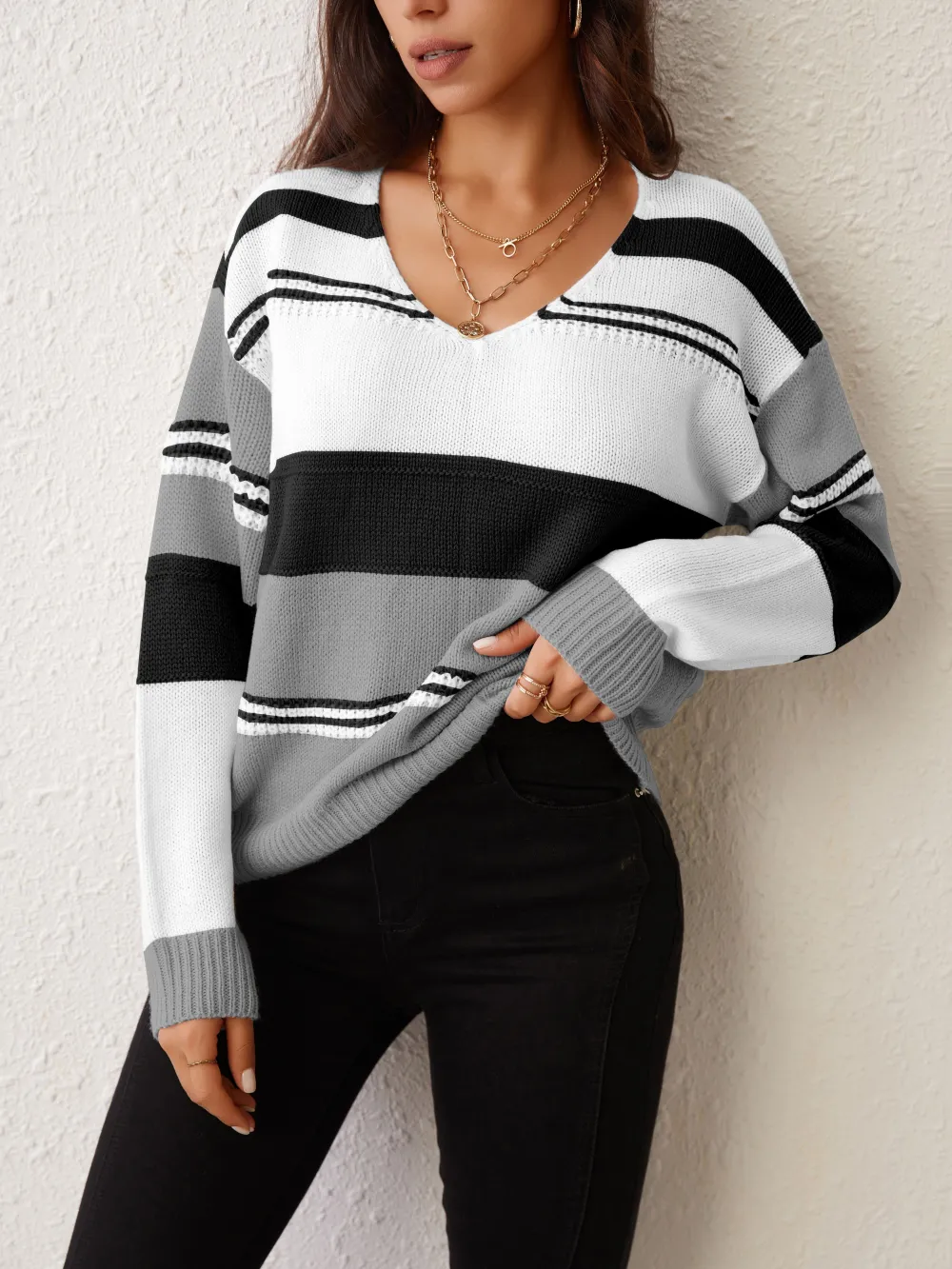 Cozy Color Block V Neck Pullover Sweater - Stylish Casual Wear for Women - Soft Long Sleeve, Comfy & Trendy