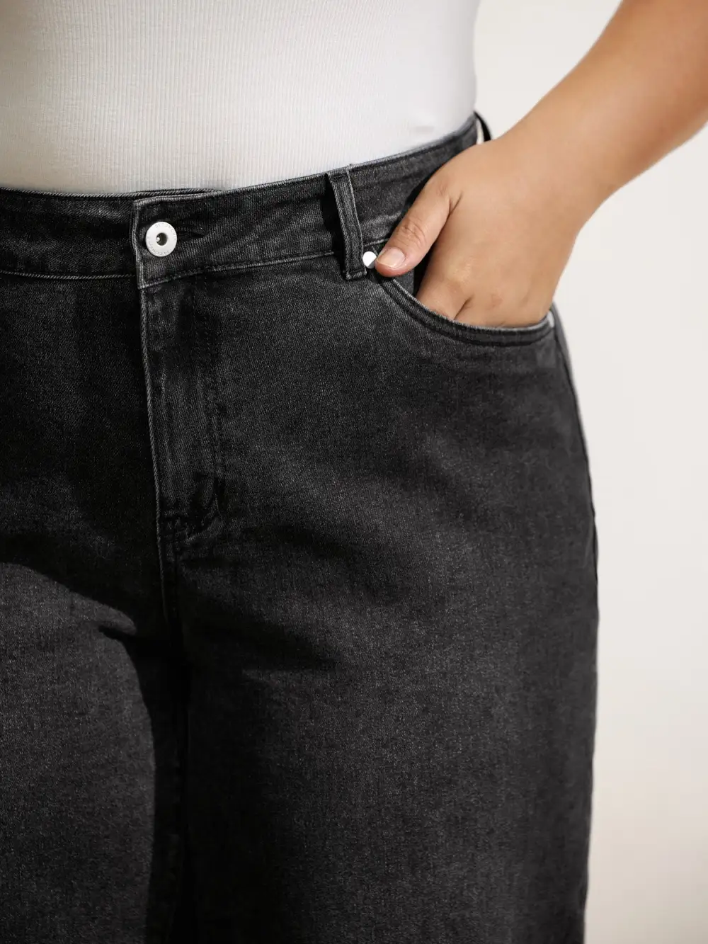 Vintage Wash Stretchy Straight-Leg Jeans