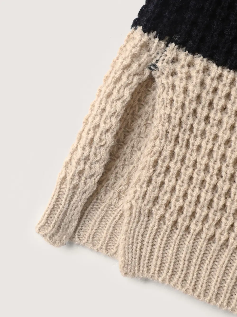 Color Block Textured Pockets Knit Cardigan