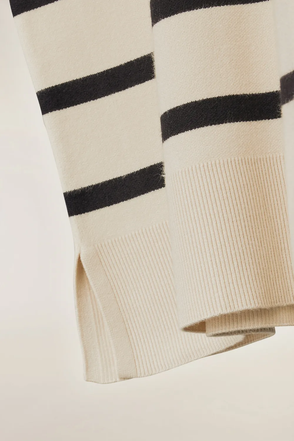 EVANS Curve Ivory White & Blue Striped Knitted Jumper