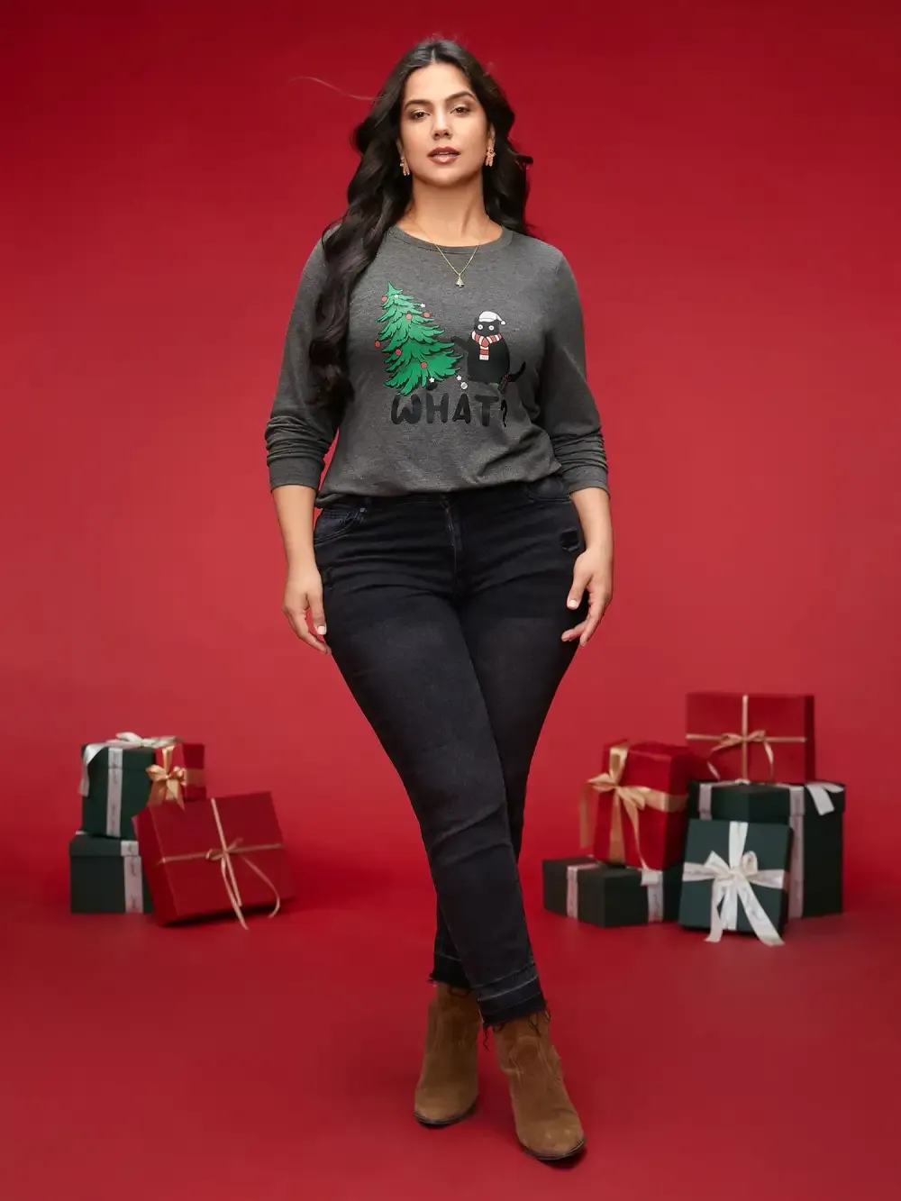 Festive Cat And Tree Printed Slim-Fit Tee