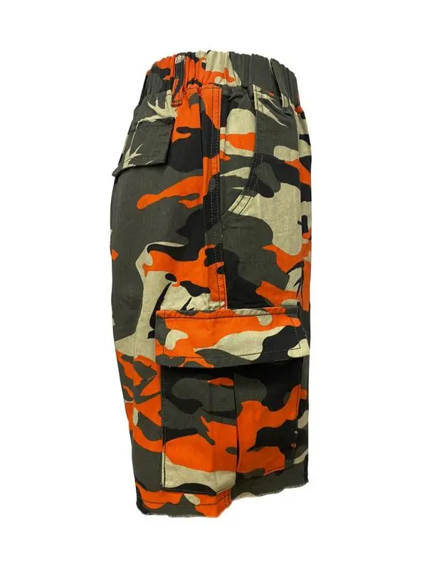 Women's Camo Print Straight-Leg Shorts with Pockets-Raw Hem, Elastic Waist