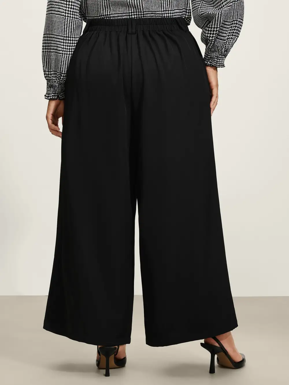 Plain Pleated Details Wide-Leg Pants