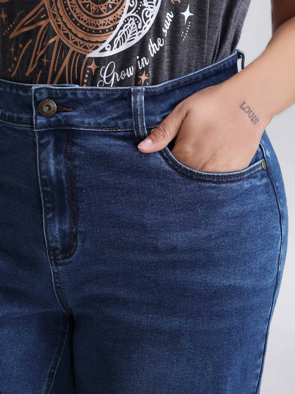 Rolled Cuffs Webbed Wide-Leg Jeans