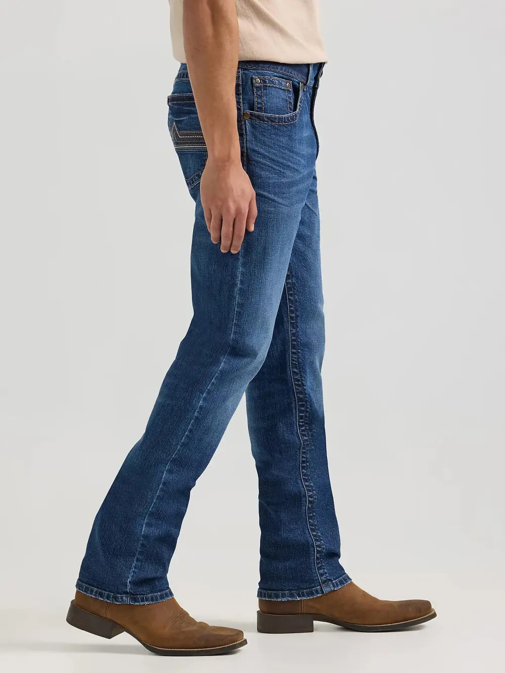 MEN'S ROCK 47 BY WRANGLER SLIM FIT STRAIGHT LEG JEAN IN TYNECASTLE