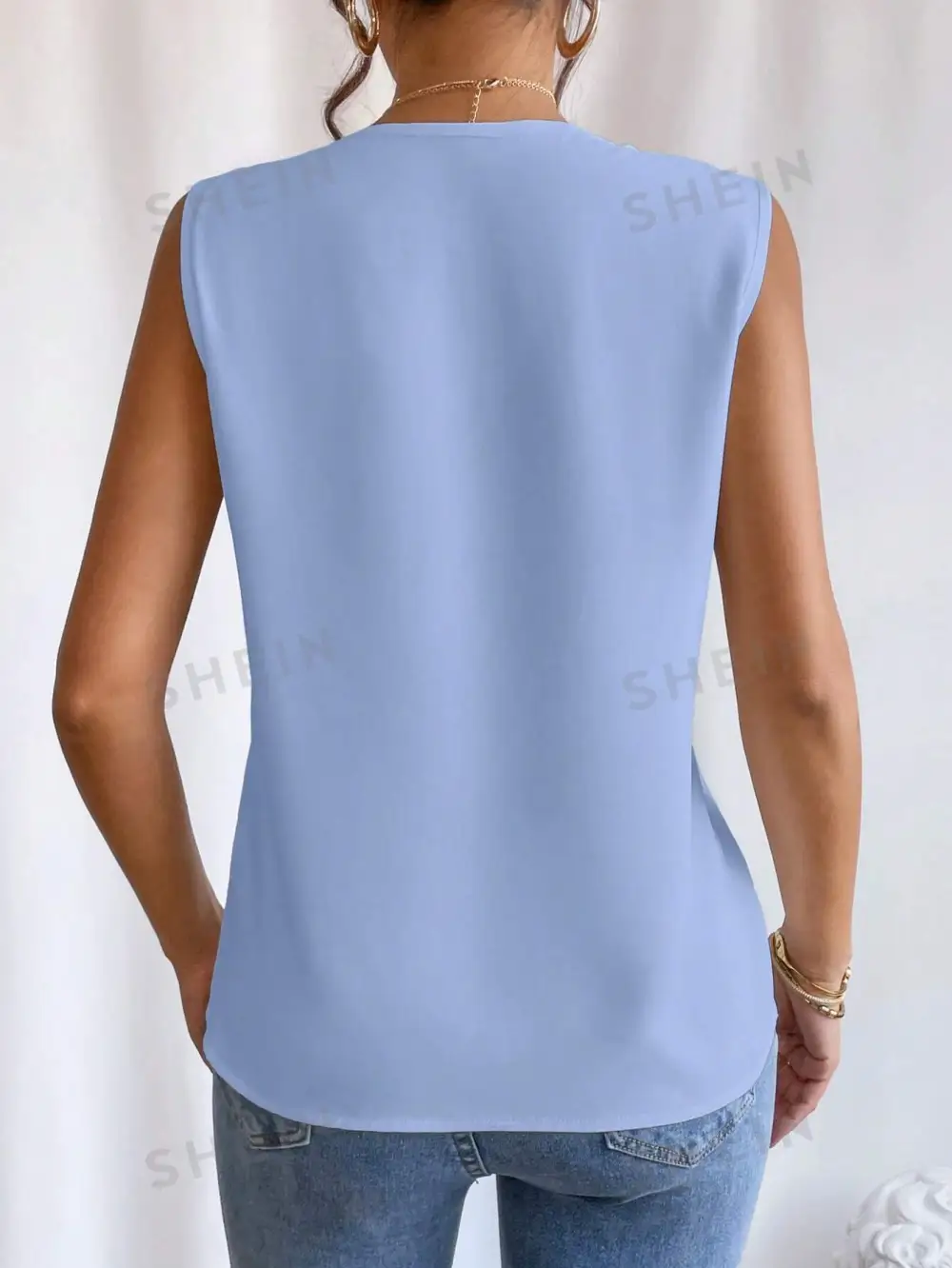 Privé Solid V Neck Sleeveless Blouse