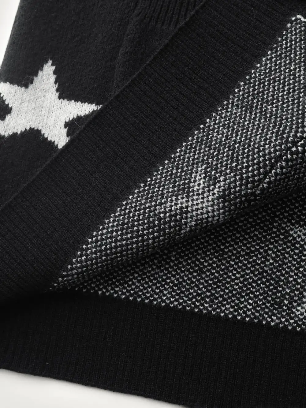 Supersoft Star Jacquard Pockets Button Knit Cardigan